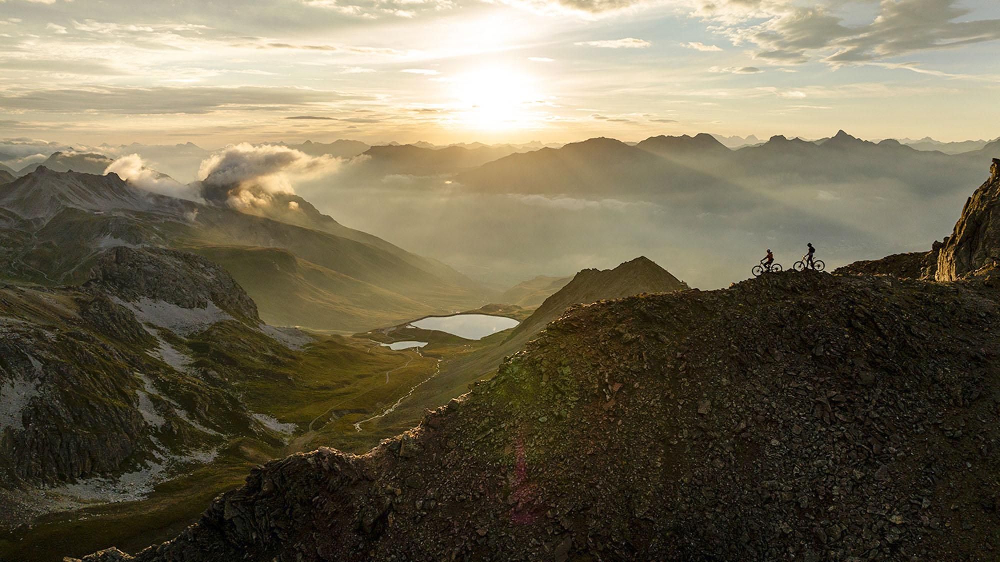 Top Ride Bottom Top to bottom tour: 1300 Elevation loss on one descent | Ride MTB