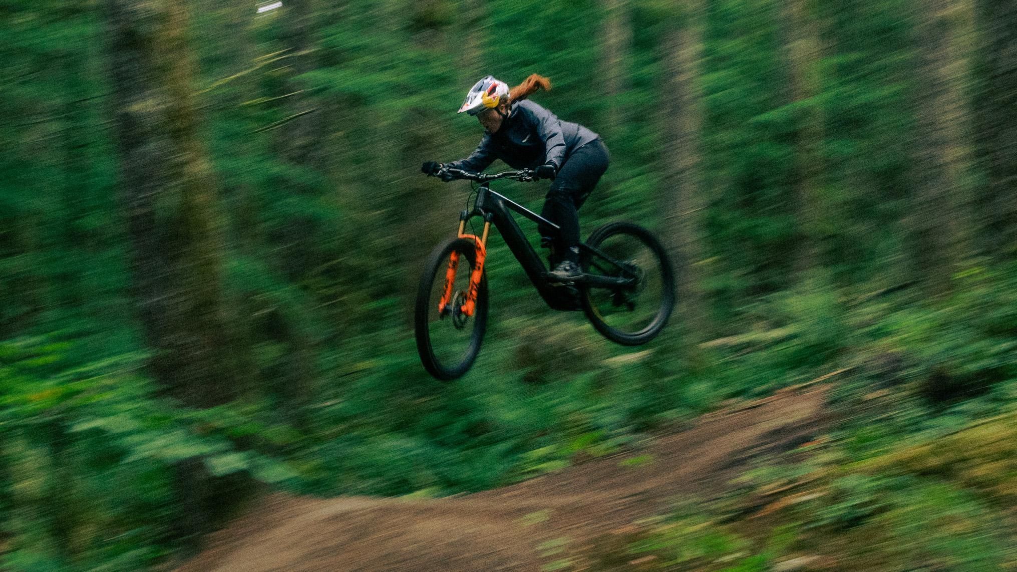 Shooting Star Ride On an e-bike tour with a World Cup shooting star | Ride MTB