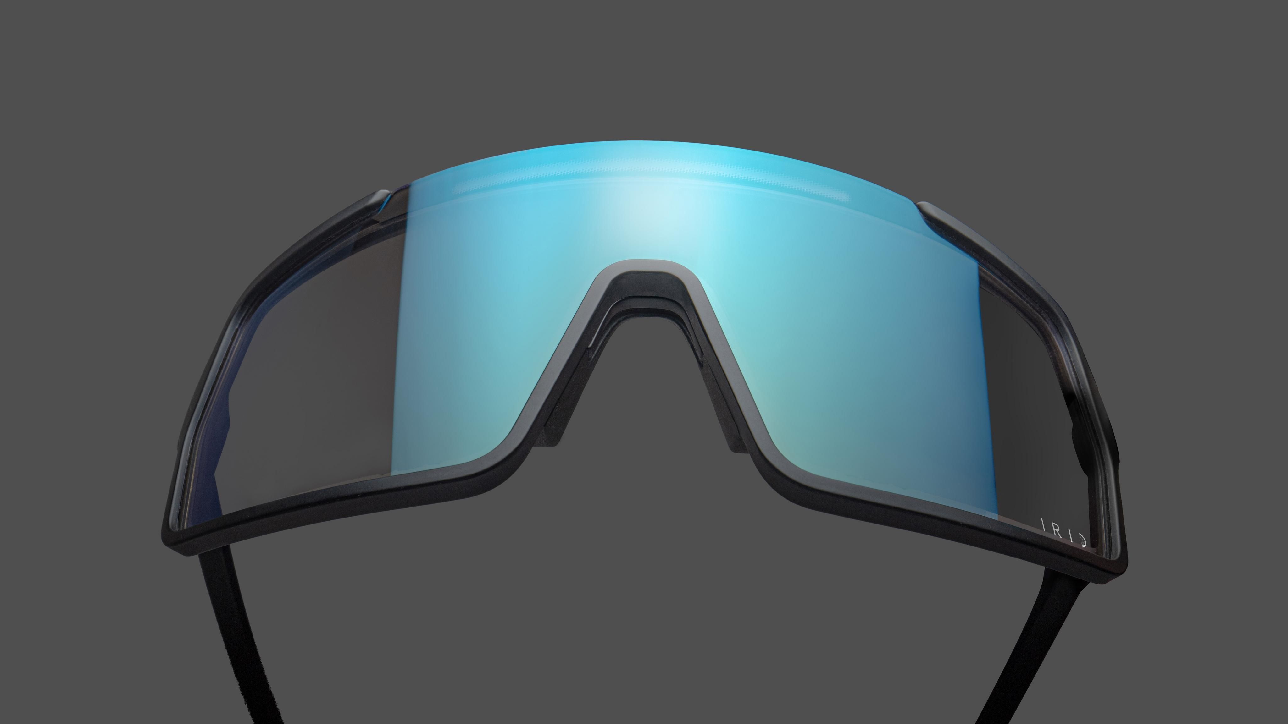 Out Of: Diese Brille passt sich elektronisch an alle Lichtverhältnisse ...