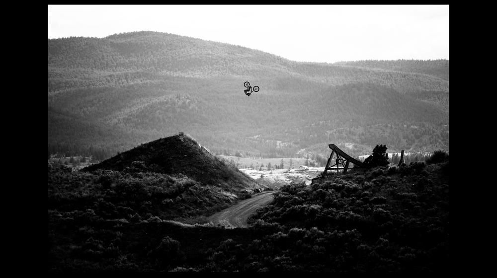 The Illume Awards 2026 – Category: Bike – Ranking: Finalist – Photographer: © Ale Di Lullo – Athlete: Matt MacDuff @matt_macduff – Location: Big Air Compound, Kamloops, BC, Canada.