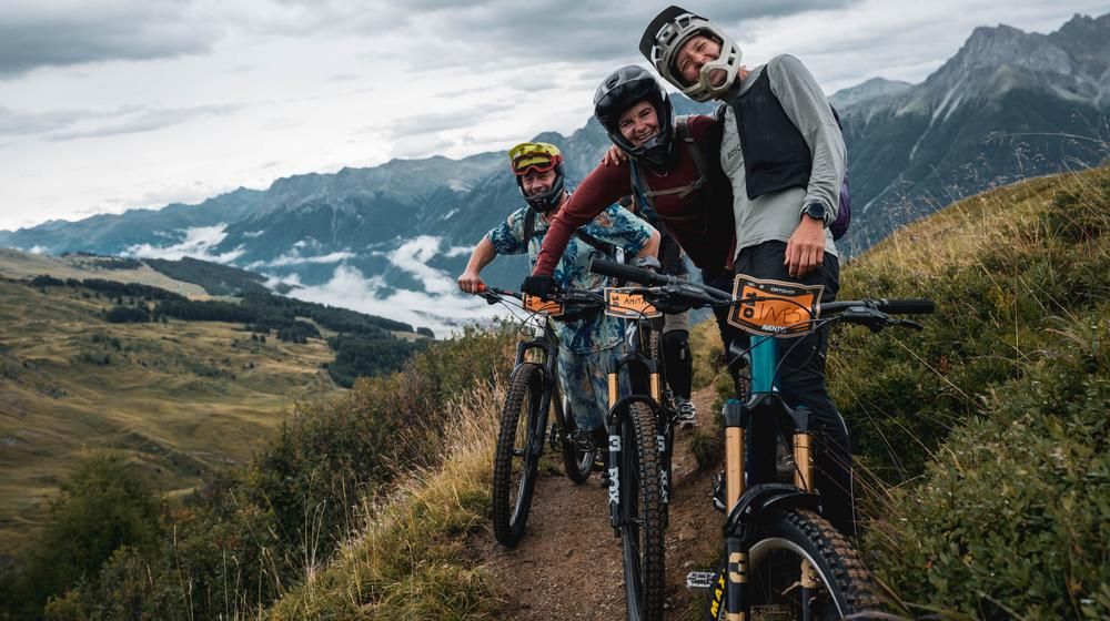 Enduro-Etappenrennen versprühen eine Atmosphäre unter den Teilnehmern, wie es andere Rennveranstaltungen kaum schaffen.