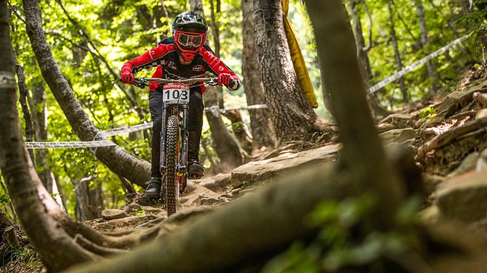 Janine Hübscher Dritte am iXS DH Cup in Abetone 2019