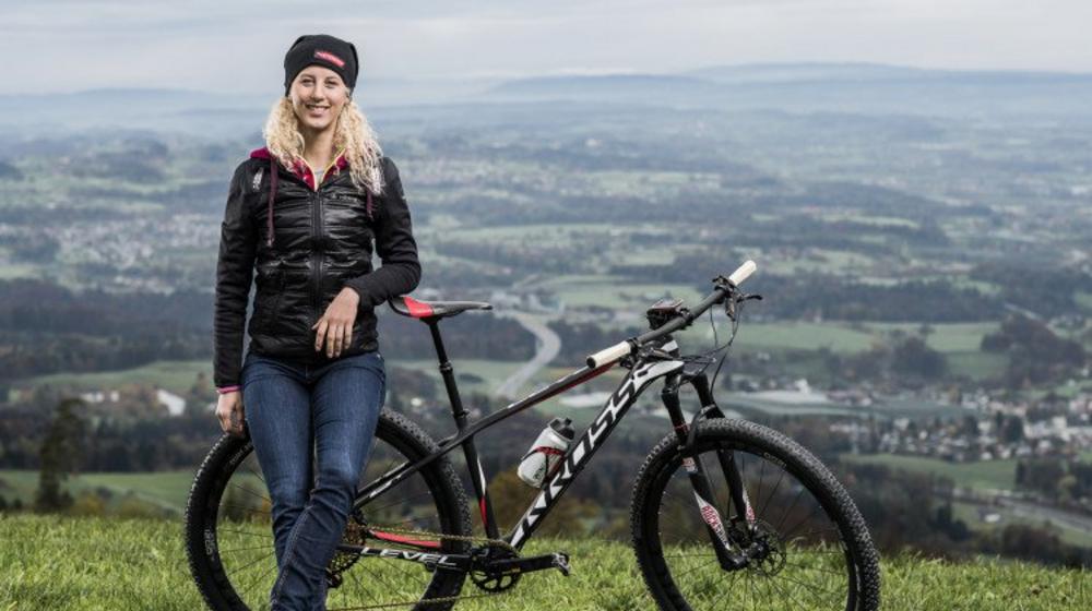 Jolanda Neff auf Kross-Bikes