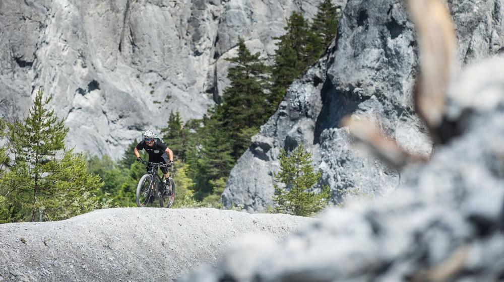 Rheinschlucht: Test Trek Powerfly FS9