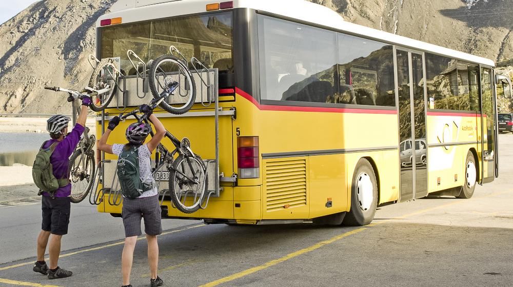 Velotransport am Postauto wieder erlaubt