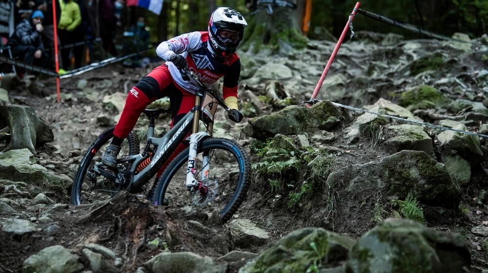Nina Hoffmann gewinnt ihren ersten Weltcup, 2020