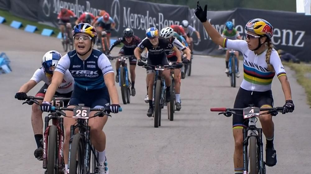 Richards und Avancini gewinnen Short Track 2 Nove Mesto 2020