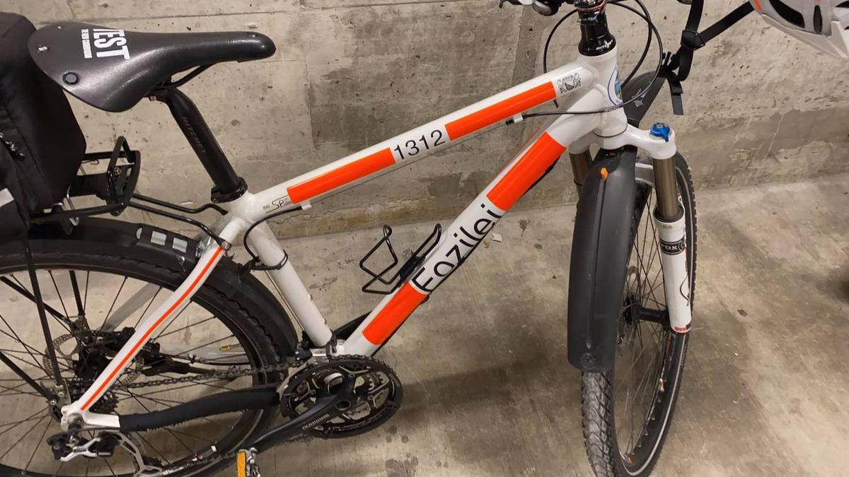 (c) Stadtpolizei Zürich Dienstfahrrad gefälscht beschlagnahmt