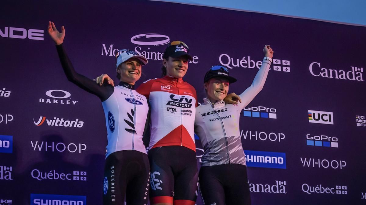 Ronja Blöchlinger gewinnt U23 Short-Track-Weltcup 2023.