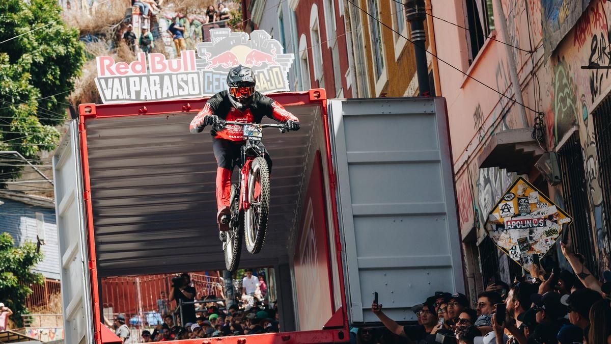 City Downhill Valparaiso Chile Johannes Fischbach