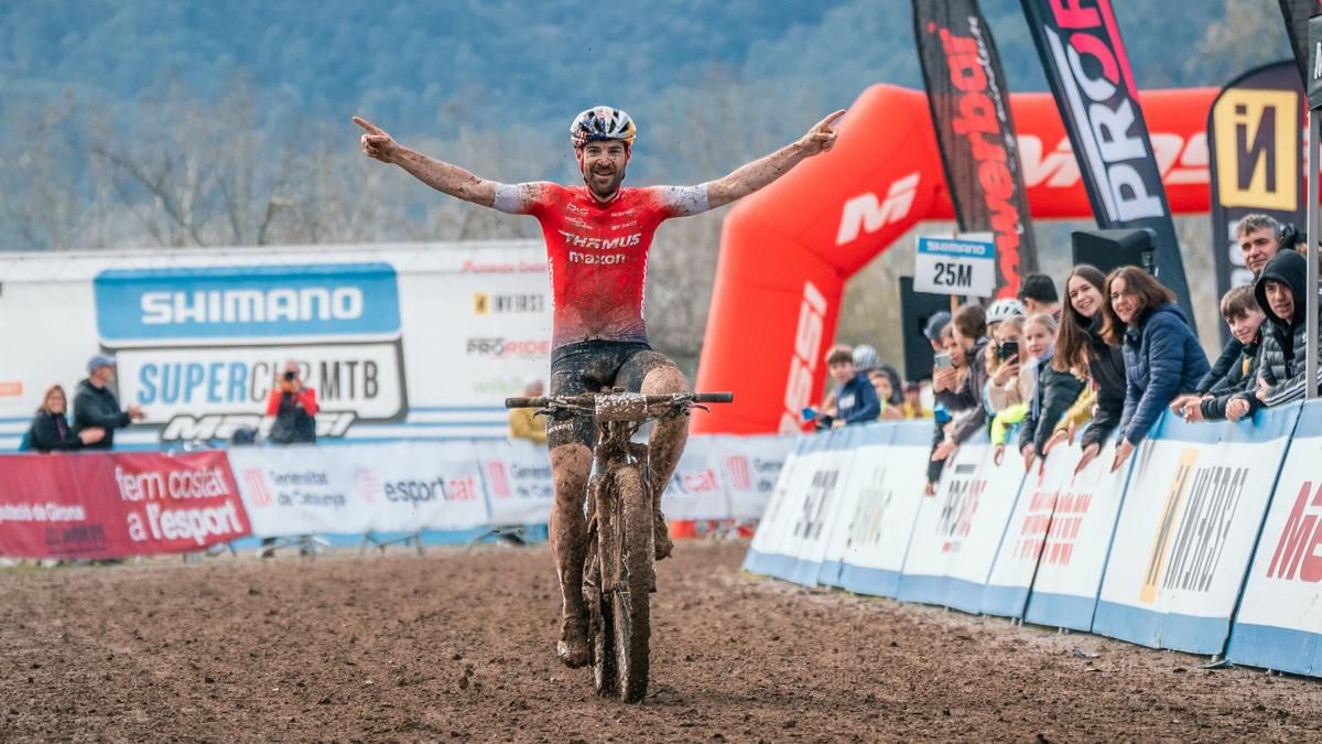 Lars Forster gewinnt HC-Rennen in Banyoles.