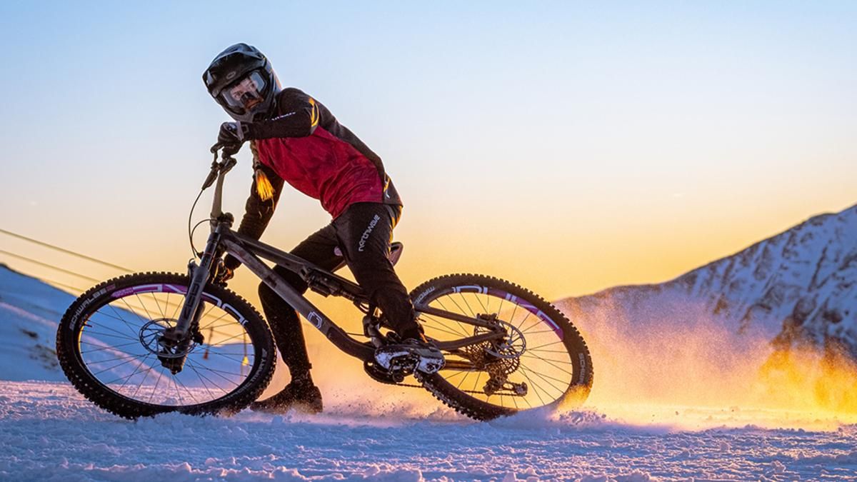team commencal les orres holt Lisa Baumann