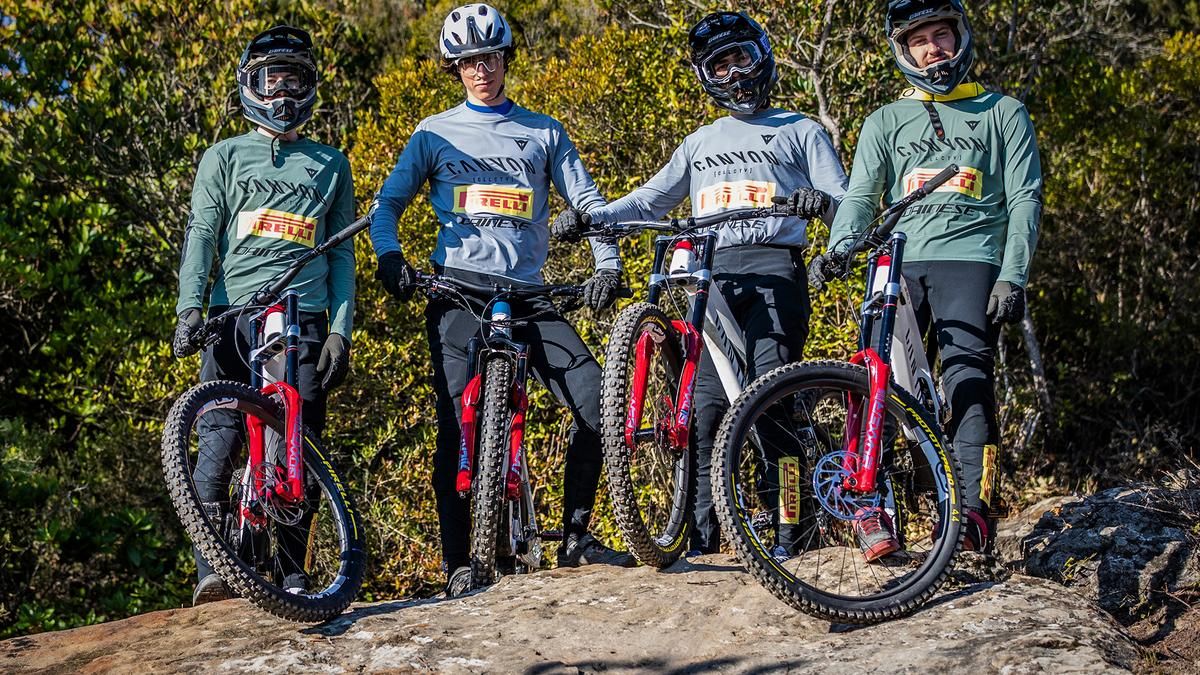 Canyon Cllctv Pirelli Downhill Team 2022