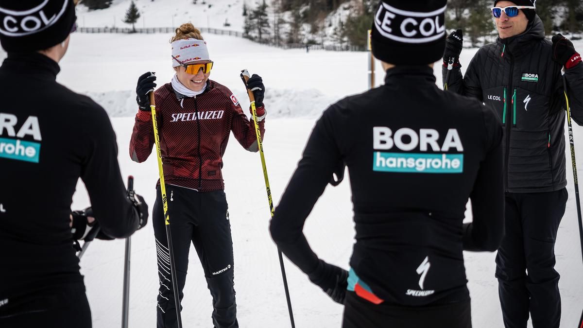 Laura Stigger und der Bora-Hansgrohe-Nachwuchs auf Ötztaler Loipen.