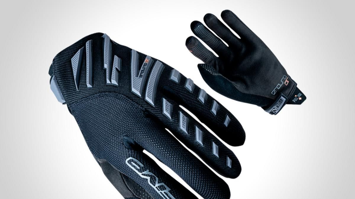Five advanced Gloves 2021