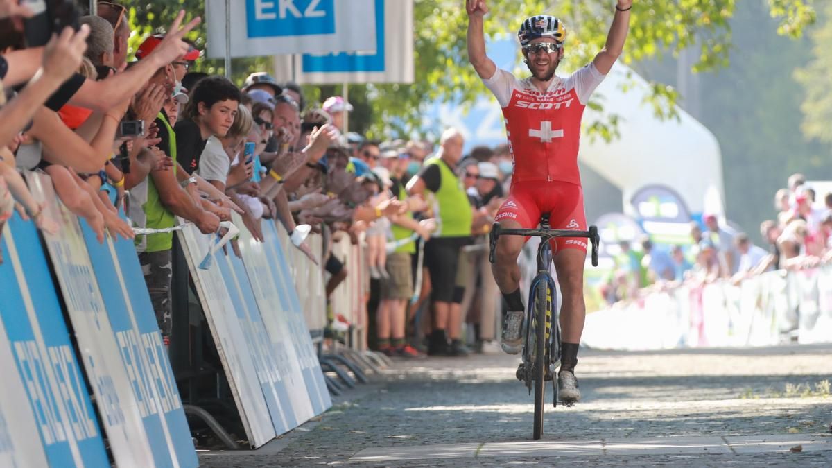 LArs Forster gewinnt EKZ Crosstour baden 2020