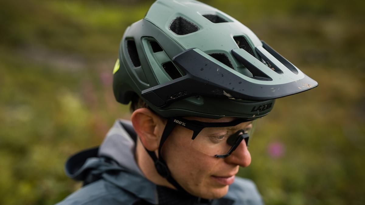Lazer Jackal Helm 2020