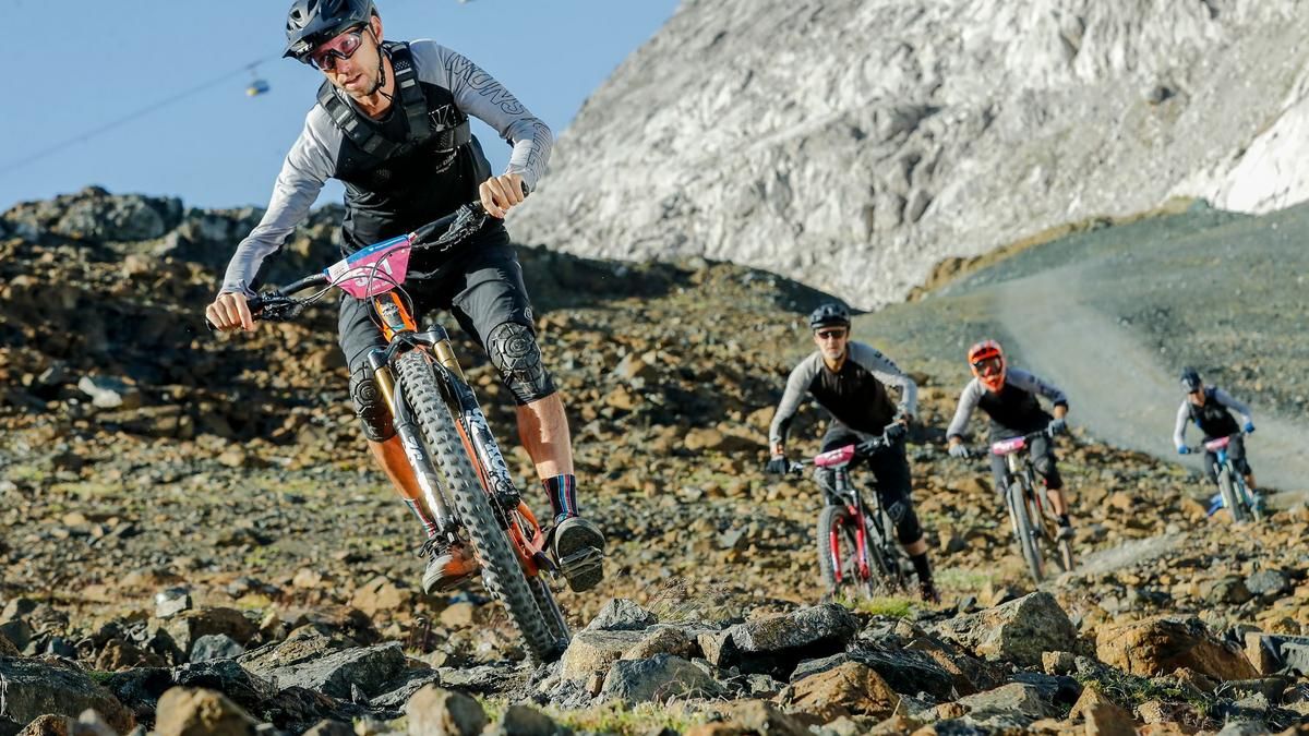 Mondraker Enduro Team ausverkauft