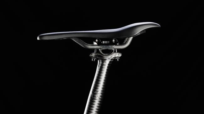 Der Sitzthron besteht aus der Bike-Ahead-Sattelstütze und SQlab-Sattel.