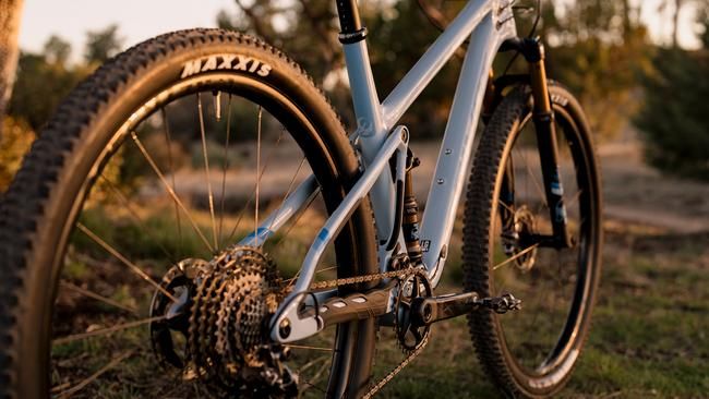 Pivot Mach4 SL