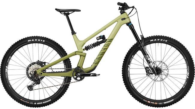 Torque CF 8 2023