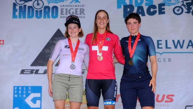 v.l. Stefanie Zahno, Irina Lützelschwab und Alessia Nay.