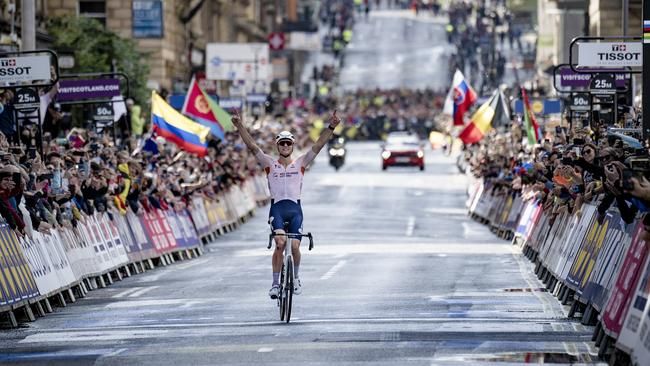 Mathieu van der Poel krönte seine grossartige Saison 2023 mit dem WM-Titel im Strassenrennen.