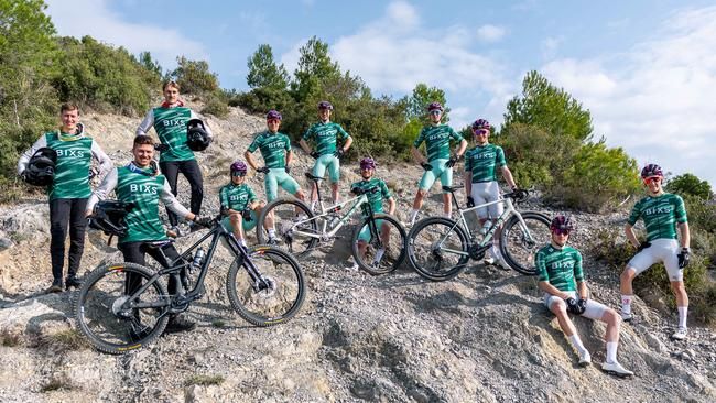 Drei Radsportdisziplinen vereint: Das Bixs Race Team 2026.