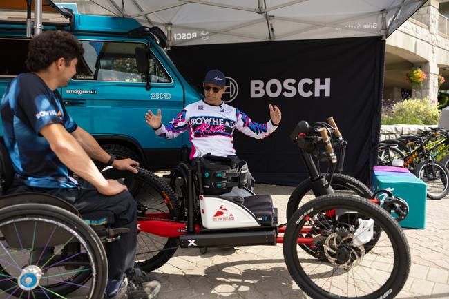 Die 115 Millimeter Federweg sorgen bergab für Fahrspass, der Bosch-Antrieb unterstützt dabei kräftig.