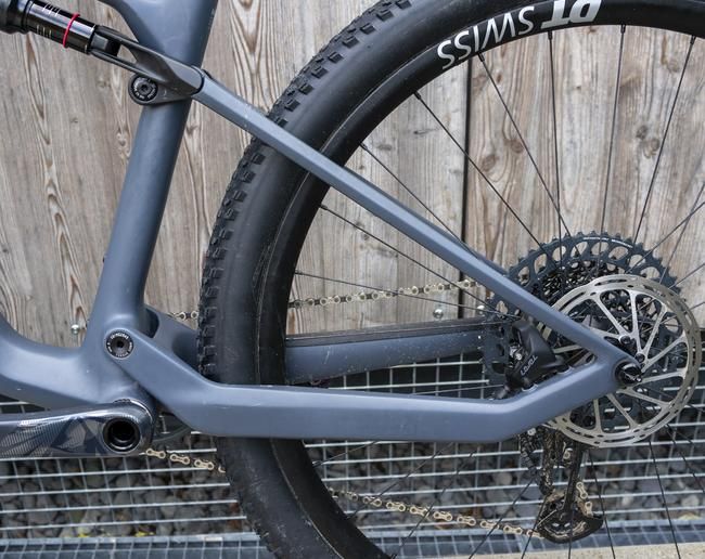 Test Canyon Lux Trail CF 8