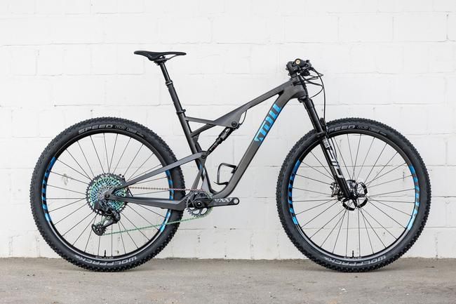 Modell-Beispiel: Stoll M2, Konfiguration: «Platinum», Federweg: 120mm, Gewicht: 9.8 kg, Preis: CHF 11 600.–
