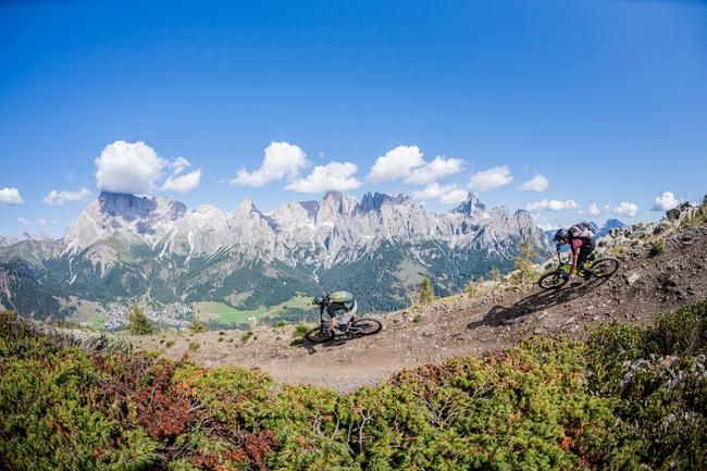 Mit dem Bike die faszinierende Bergwelt der Dolomiten erkunden!