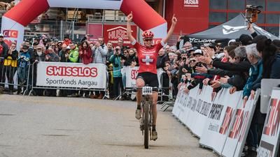 Keller gewinnt Saisonauftakt in Gränichen.