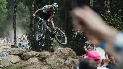 Nino Schurter gewinnt in Val di Sole 2023. ©Bartek Wolinski / Red Bull Content Pool 