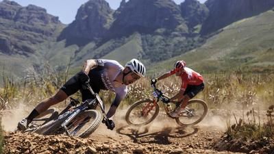 Nino Schurter und Sebastian Fini gewinnen Cape-Epic-Prolog 2024.