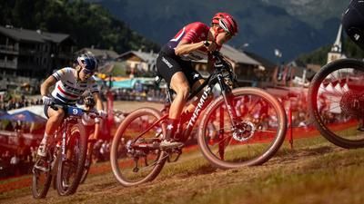 Alessandra Keller gewinnt Short Track Weltcup in Les Gets.