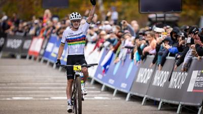 Alan Hatherly gewinnt in Mont Saint Anne Weltcup-Rennen und Gesamtsieg.