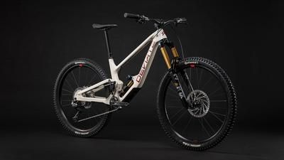 Deviate Cycles