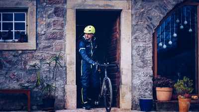 Dirtlej Bureau Suit