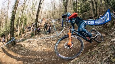 camille balanche gewinnt Weltcup-Auftakt 2022