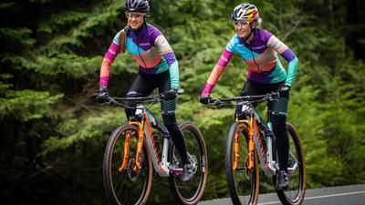 Emily Batty und Laurie Arsenault sind Team «Canyon MTB Racing» 