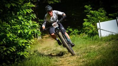 Nathalie Schneitter gewinnt ein Rennen der WES in Bologna.