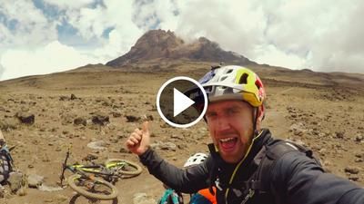 Selfie von Danny MacAskill auf dem Weg zum Kilimanjaro