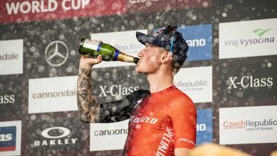 Andreassen gewinnt sein erstes Elite-Weltcup-Rennen 2020