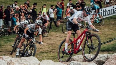 Mathias Flückiger gewinnt Short Track in Les Gets 2021