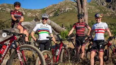 Specialized Factory Racing Sina Frei Jordan Sarrou Gerhard Kerschbaumer Laura Stigger
