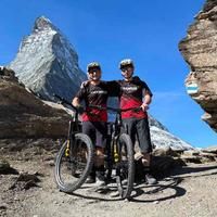Bendicht und Nick Küpfer erziehlen Weltrekord auf E-Mountainbikes: ©RID – Rekord Institut Deutschland